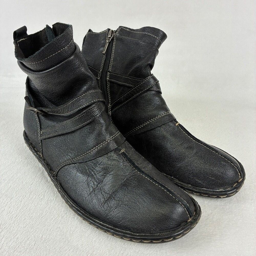 Soul of Africa Women’s Black Leather Ankle Boot Side Zip Slouch Size 8 US